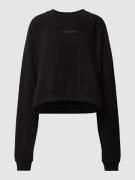 Review Cropped Sweatshirt mit REVIEW Stitching in Black, Größe M