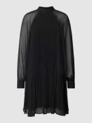 Jake*s Collection Knielanges Kleid mit Plisseefalten in Black, Größe 3...