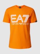 EA7 Emporio Armani T-Shirt mit Label-Print in Orange, Größe S