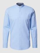 MCNEAL Tailored Fit Freizeithemd mit Logo-Stitching in Eisblau, Größe ...