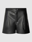 Jake*s Casual Shorts in Leder-Optik mit Gesäßtaschen in Black, Größe 4...