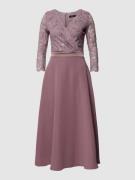 Swing Cocktailkleid mit Spitzenbesatz in Mauve, Größe 34