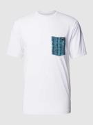 Billabong Loose Fit T-Shirt mit Brusttasche Modell 'TEAM POCKET' in We...