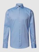 BOSS Slim Fit Business-Hemd mit Strukturmuster in Bleu, Größe 40