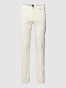 BOSS Slim Fit Jeans in unifarbenem Design Modell 'Delaware' in Offwhit...