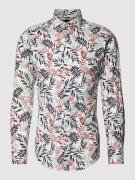 BOSS Slim Fit Freizeithemd mit Kentkragen in Weiss, Größe 40