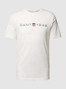 Gant T-Shirt mit Label-Print in Offwhite, Größe M
