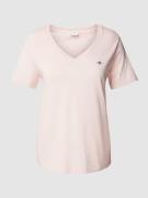 Gant T-Shirt mit V-Ausschnitt in Rosa, Größe M