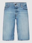 Guess Jeansshorts mit Label-Patch in Jeansblau, Größe 30