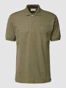 Lacoste Classic Fit Poloshirt mit Label-Detail in Oliv, Größe M