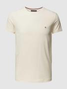 Tommy Hilfiger Slim Fit T-Shirt mit Logo-Stitching in Beige, Größe M
