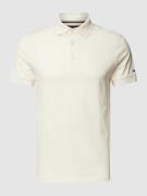 Tommy Hilfiger Regular Fit Poloshirt mit Logo-Stitching in Offwhite, G...