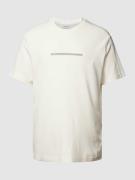 CK Calvin Klein T-Shirt mit Label-Stitching in Offwhite, Größe L