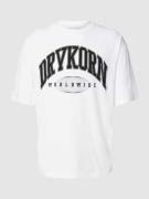Drykorn T-Shirt mit Logo-Print Modell 'HUNT' in Offwhite, Größe M
