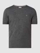 Tommy Jeans Slim Fit T-Shirt mit Logo-Stickerei Modell 'Jaspe' in Blac...