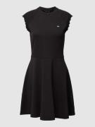Tommy Jeans T-Shirt-Kleid mit Muschelsaum Modell 'BABYLOCK' in Black, ...
