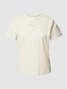 Tommy Jeans T-Shirt mit Label-Print in Sand, Größe XS