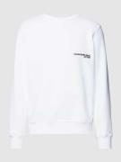 Calvin Klein Jeans Sweatshirt mit Label-Motiv-Print auf der Rückseite ...