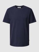 Armedangels T-Shirt in unifarbenem Design Modell 'MAARKOS' in Marine, ...