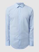 s.Oliver BLACK LABEL Slim Fit Business-Hemd aus Popeline in Bleu, Größ...