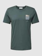 Armedangels T-Shirt mit Motiv-Print Modell 'JAAMES' in Oliv, Größe S