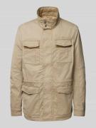 Christian Berg Men Jacke mit Pattentaschen und Stehkragen in Beige, Gr...