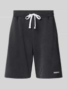 REVIEW Regular Fit Sweatpants mit Label-Print in Black, Größe S