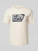 EA7 Emporio Armani T-Shirt mit Label-Print in Offwhite, Größe S