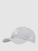 New Era Cap mit 'New York Yankees'-Stickerei in Hellgrau, Größe One Si...