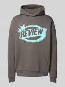 REVIEW Hoodie mit Label-Print in Dunkelgrau, Größe L