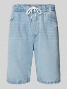 REVIEW Straight Leg Jeansshorts mit Label-Detail in Hellblau, Größe M