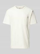ANERKJENDT T-Shirt mit Brusttasche Modell 'AKRUNE' in Offwhite, Größe ...