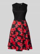 s.Oliver BLACK LABEL Knielanges Kleid mit floralem Muster in BLACK, Gr...