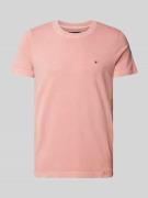 Tommy Hilfiger T-Shirt mit Label-Stitching in Hellrot, Größe S