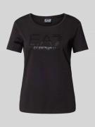 EA7 Emporio Armani T-Shirt mit Label-Strasssteinbesatz in Black, Größe...