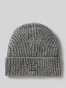 Calvin Klein Jeans Beanie mit Label-Stitching Modell 'THICK' in Hellgr...