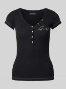 Guess T-Shirt mit Label-Print Modell 'HENLEY' in Black, Größe M