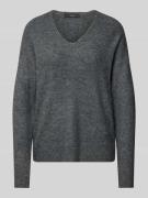 Vero Moda Regular Fit Strickpullover mit V-Ausschnitt Modell 'CREWLEFI...