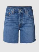 Levi's® Jeansshorts mit ausgefransten Abschlüssen in Jeansblau, Größe ...