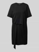 Weekend Max Mara Knielanges T-Shirt-Kleid mit Rundhalsausschnitt Model...