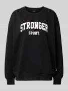 Stronger Sweatshirt mit Label-Print in Black, Größe L