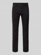 BOSS Orange Slim Fit Chino mit Gürtelschlaufen in Black, Größe 30/32