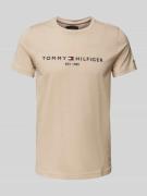 Tommy Hilfiger T-Shirt mit Label-Stitching in Beige, Größe L