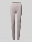 Under Armour Super Skinny Fit Leggings mit Logo-Print in Taupe, Größe ...