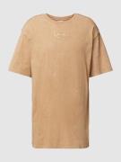 KARL KANI T-Shirt mit überschnittenen Schultern in Beige, Größe L