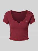 Tommy Jeans Crop Top mit Logo-Stitching in Bordeaux, Größe L