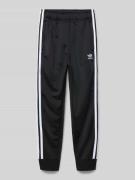 adidas Originals Regular Fit Sweatpants mit Label-Stitching in Black, ...