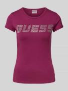 Guess Activewear T-Shirt mit Strasssteinbesatz Modell 'KIARA' in Fuchs...