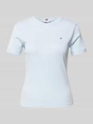 Tommy Hilfiger Slim Fit T-Shirt mit Label-Detail in Hellblau, Größe S