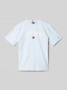 Tommy Hilfiger Teens T-Shirt mit Label-Stitching Modell 'VARSITY' in B...